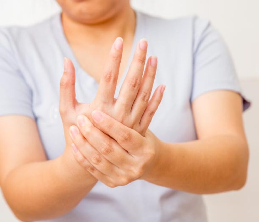 Symptoms of Numbness or Lack of Touch Sensation in Hands and Feet